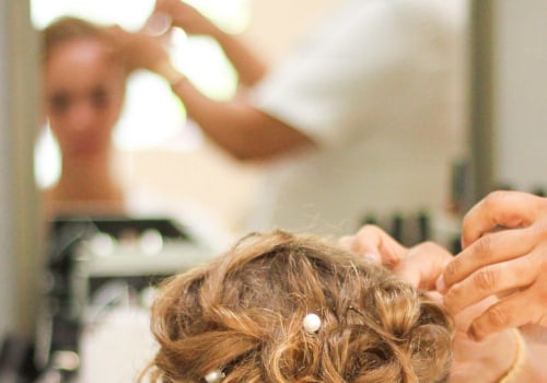 The Difference Between a Hairdresser and a Stylist